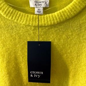 Crown & Ivy Sweater: Lemon Hipe  XS